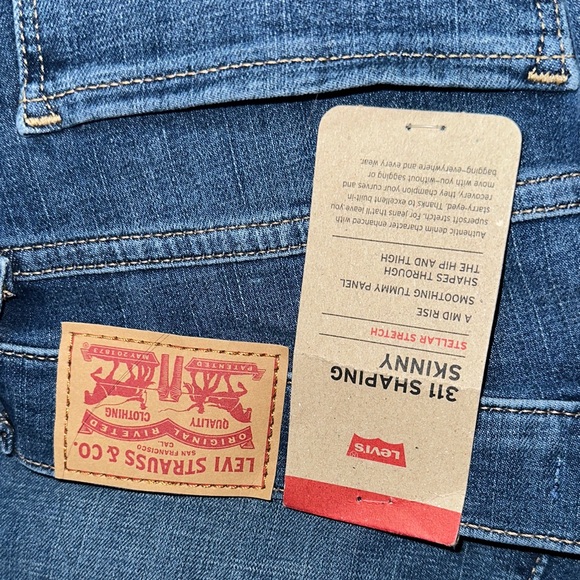 Levi's Dark and Light Blue Jeans Bundle - Picture 7 of 7